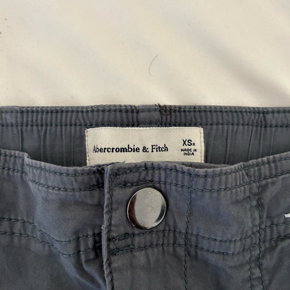 Abercrombie cargo pants(BNWOT) - Picture 2 of 5